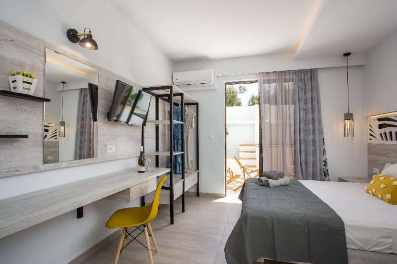 Люкс с гидромассажем, Casastavris   Aparts & Pool Suites