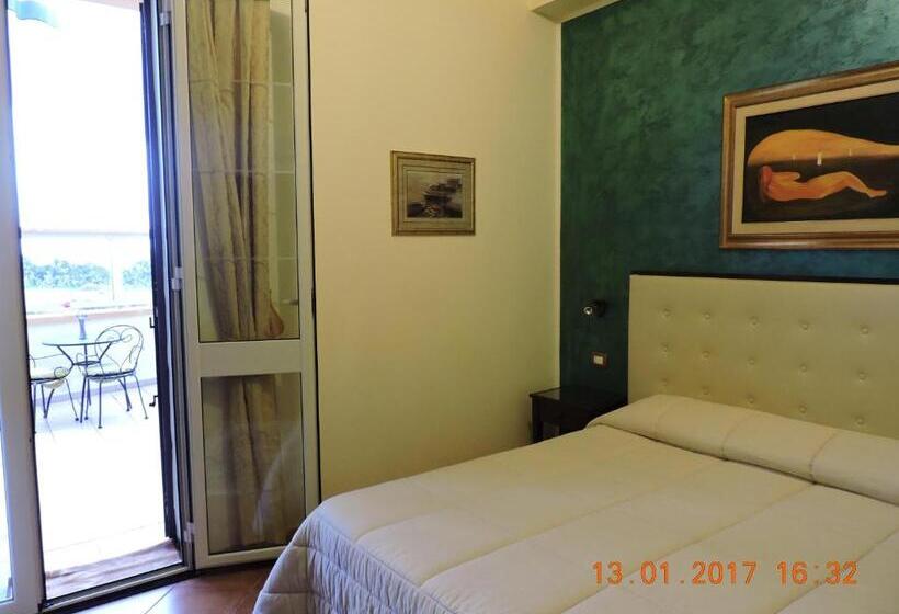 Номер Стандарт Вид на Море с Балконом, B&b Aquila Reale