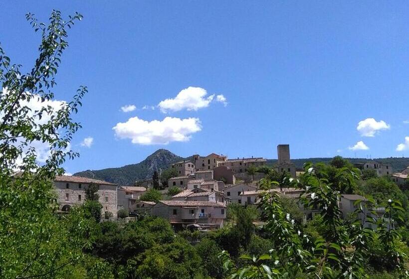 Номер Deluxe, B&b Bivacco Frasassi Climbing & Trail Running House