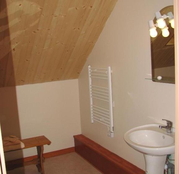 Standard room with outdoor bath, Le Deyran