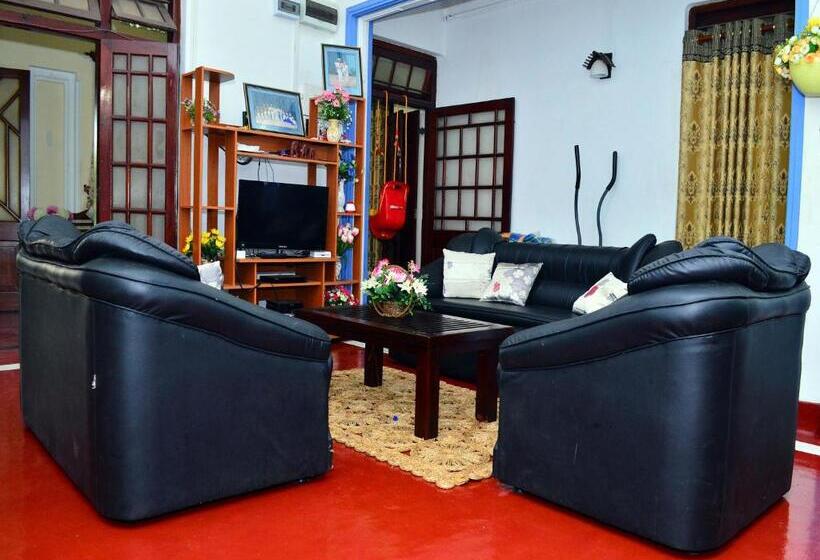 Трехместный Номер Deluxe, Crystal Point Weligama