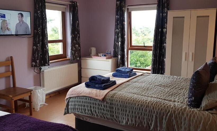 Семейный Номер, Maghernahar House B&b