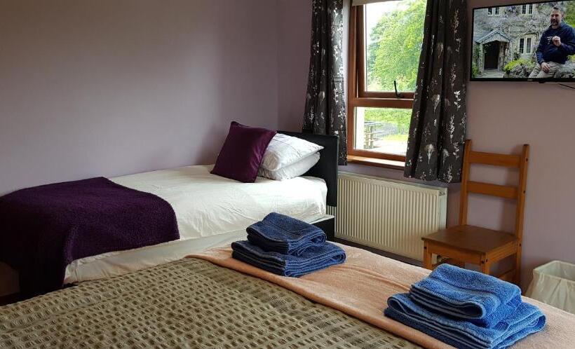 Семейный Номер, Maghernahar House B&b
