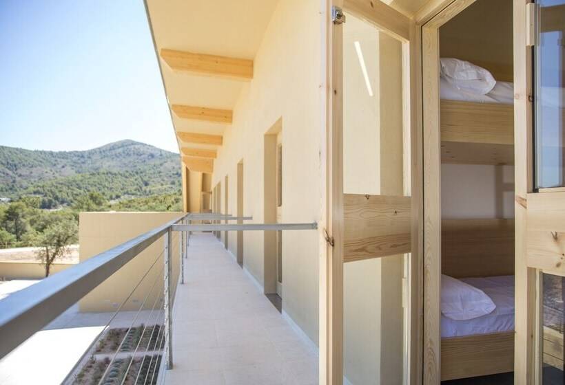 Кровать в Многоместном Номере с Общей Ванной, Albergue Mar De Fulles