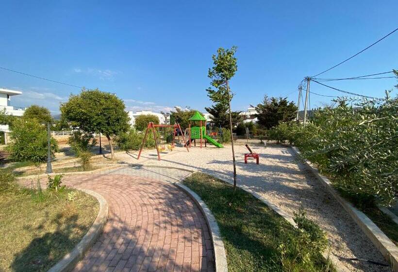 Номер Стандарт с Балконом, Villa Luan Ksamil