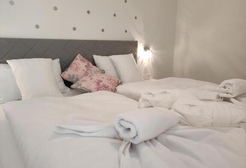 Апартаменты 1 Спальня с Террасой, Spa Residence Carbona Emdona Luxury Apartment