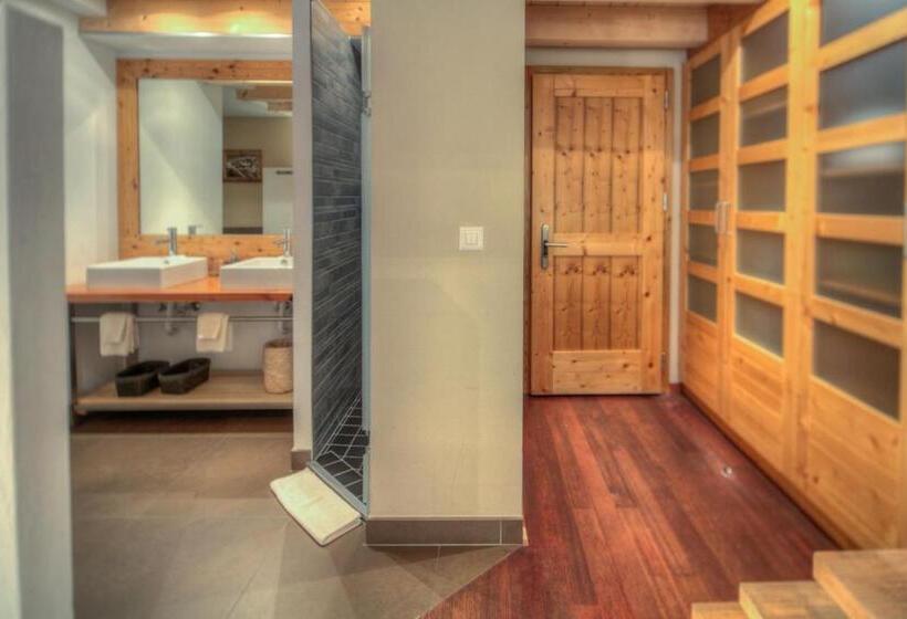 四人标准间, Alpenlodge