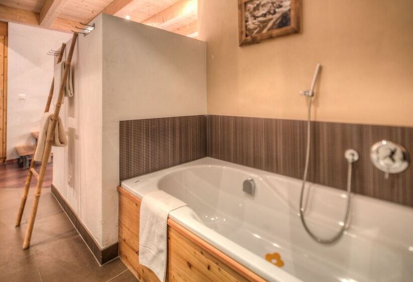 חדר סטנדרט לארבעה, Alpenlodge