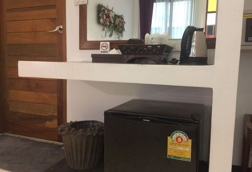 غرفة قياسية مطلّة علي حمام السباحة, Green View Village Resort   Sha Plus