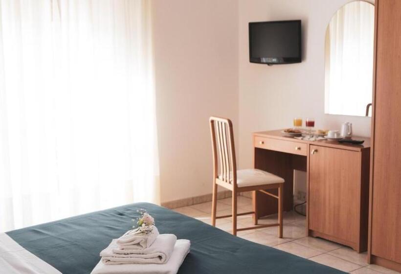 Номер Стандарт, Ananea Tropea Yachting Resort