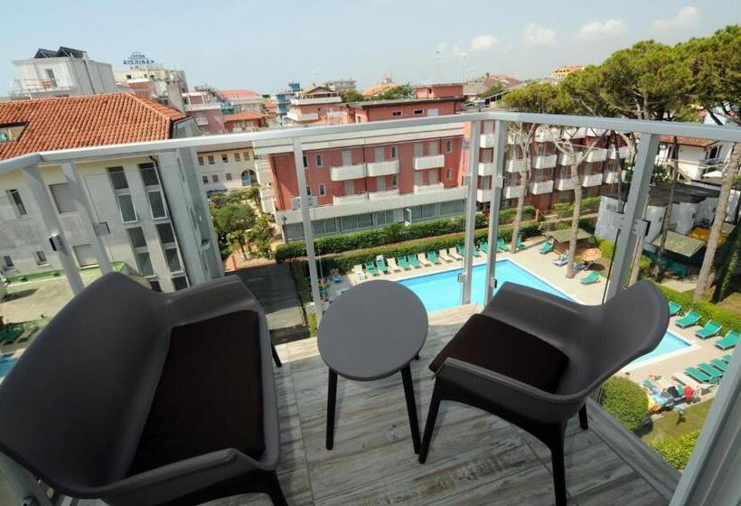 带阳台的三人标准间, Marina Palace Hotel 4 Stelle S