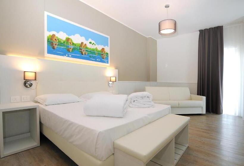 带阳台标准四人间, Marina Palace Hotel 4 Stelle S