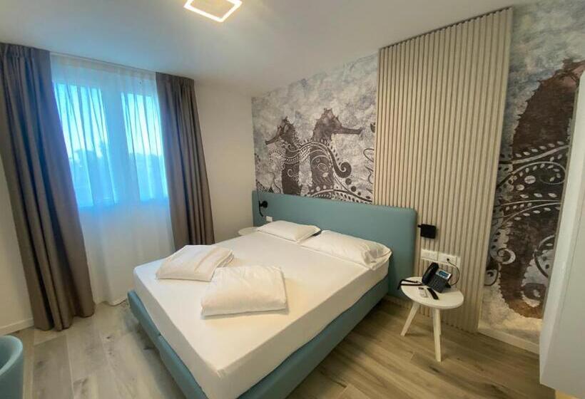 带按摩浴盆的套房, Marina Palace Hotel 4 Stelle S