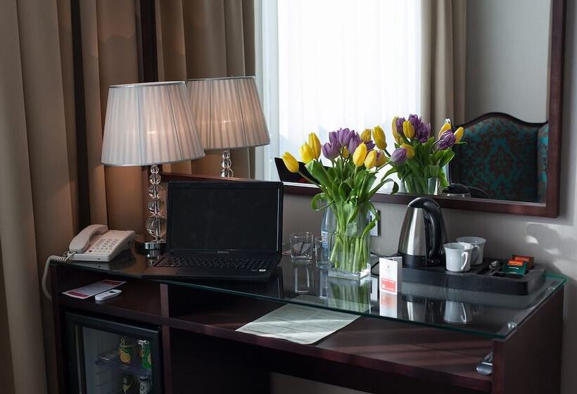 Номер Стандарт 2 Двуспальные Кровати, Ramada By Wyndham Kazan City Center