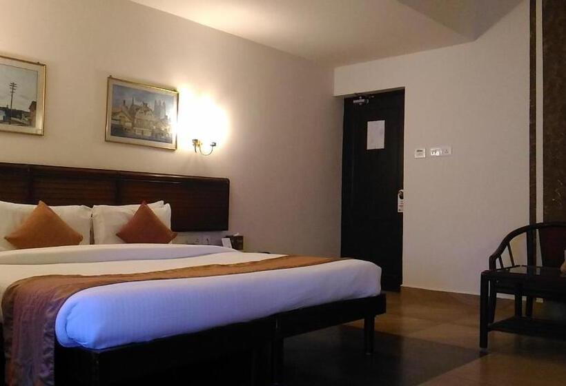 Habitació Deluxe, Yuvarani Residency