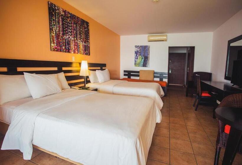 اتاق استاندارد با چشم‌انداز دریا, Royal Decameron Mompiche   All Inclusive