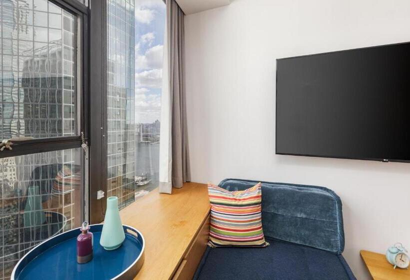 Suite 4 Quartos, Placemakr Wall Street
