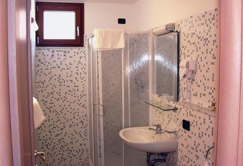 Номер Стандарт, Albergo La Lampara