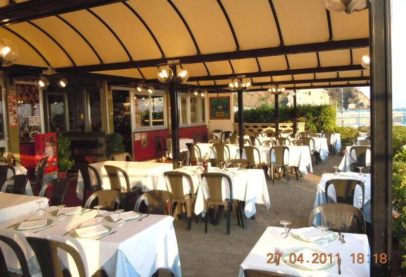 オーシャンビューエコノミールーム, Albergo La Lampara
