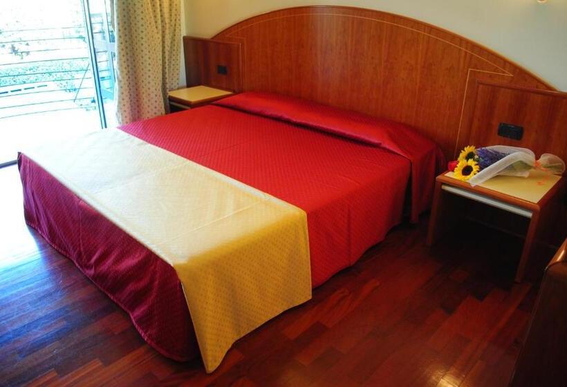 Номер Стандарт Трехместный, B&b Hotels Hotel Prestige Ornago
