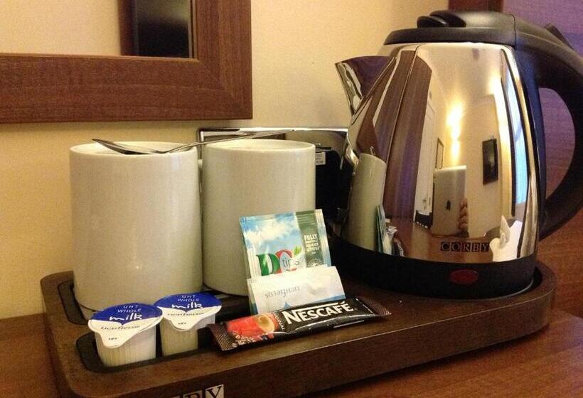 Номер Superior с Балконом, Prince Regent Hotel Excel London