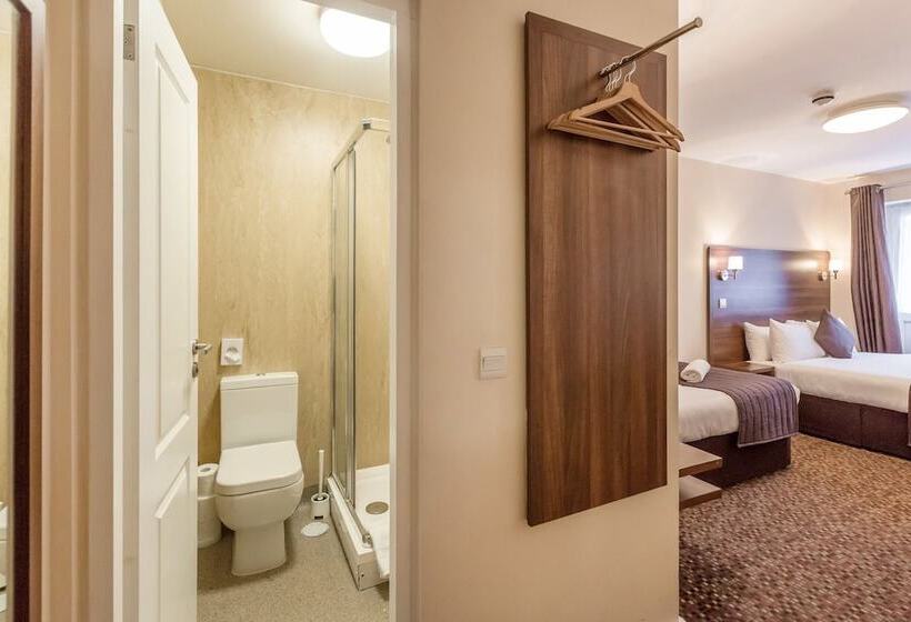 Номер Стандарт Трехместный, Prince Regent Hotel Excel London