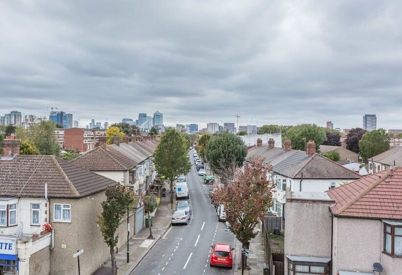 Номер Superior с Балконом, Prince Regent Hotel Excel London