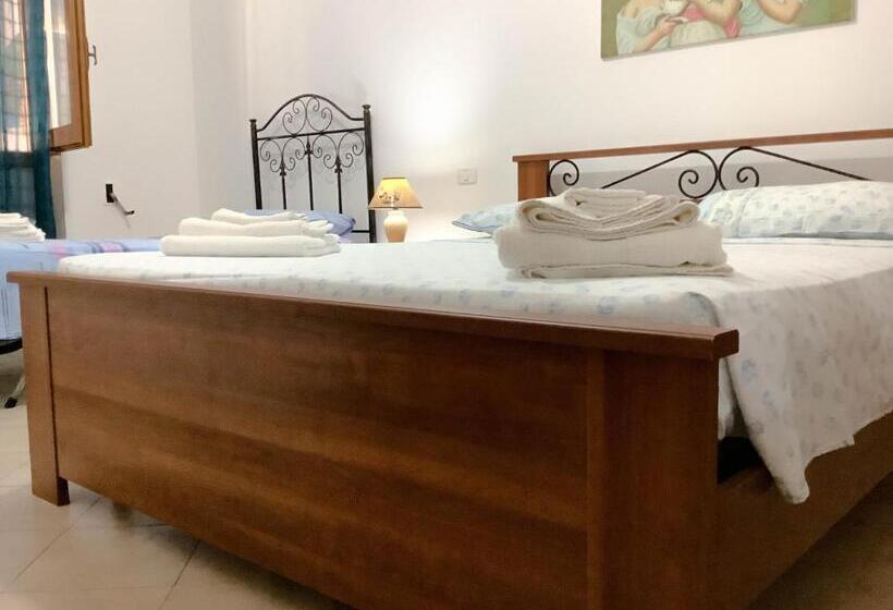 غرفة قياسية ثلاثية, Affittacamere La Saracina