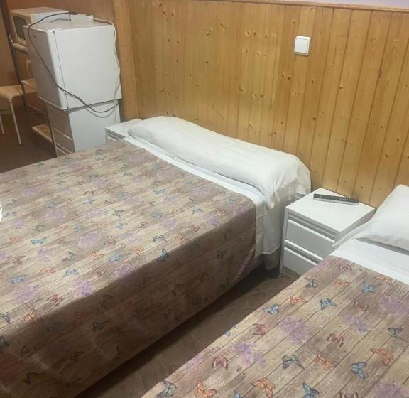 Номер Стандарт, Lf Habitación Familiar Con Balcón Y Baño Privado   No Fumadores   Sin Ascensor