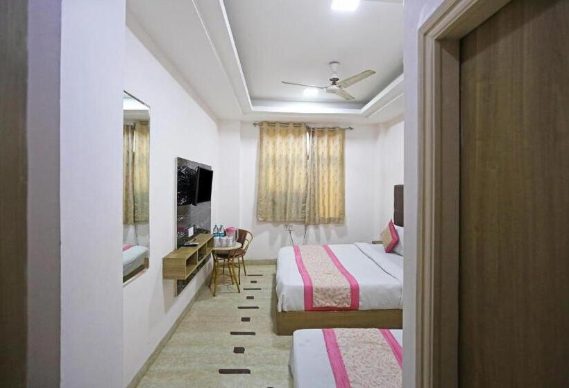 高级家庭房间, Sterling Inn, New Delhi