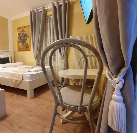 اتاق استاندارد سه نفره, Esos Hotel Quelle