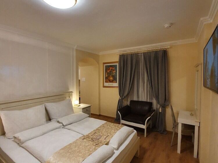 اتاق استاندارد سه نفره, Esos Hotel Quelle