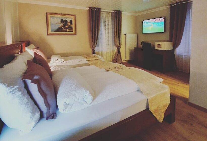 اتاق استاندارد سه نفره, Esos Hotel Quelle