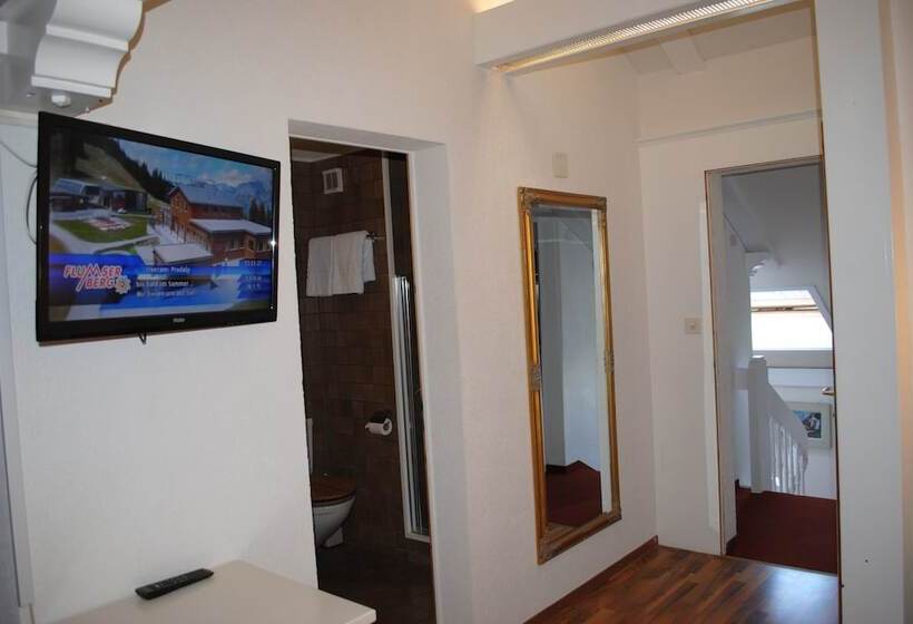 اتاق استاندارد سه نفره, Esos Hotel Quelle