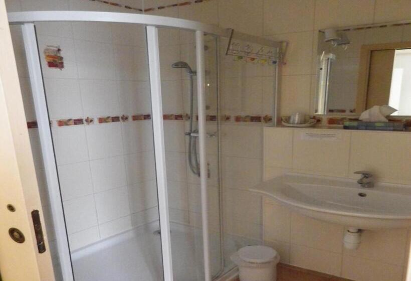 Номер Стандарт, Hostellerie De La Poste