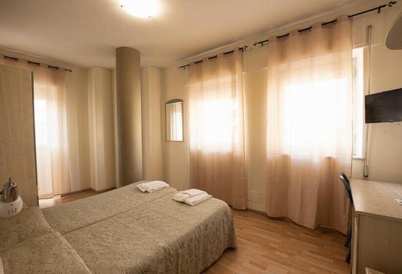 Номер Стандарт, Scacciapensieri
