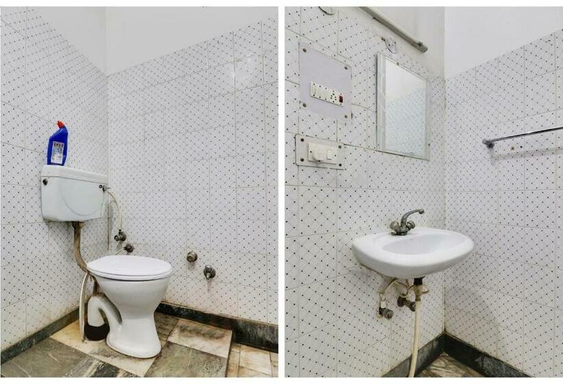 Camera Tripla Classica, Spot On 42133 Hanuman Bagh