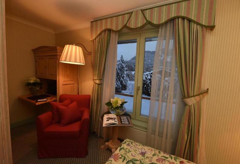 Deluxe Room Mountain View, Grand Hotel Du Golf & Palace