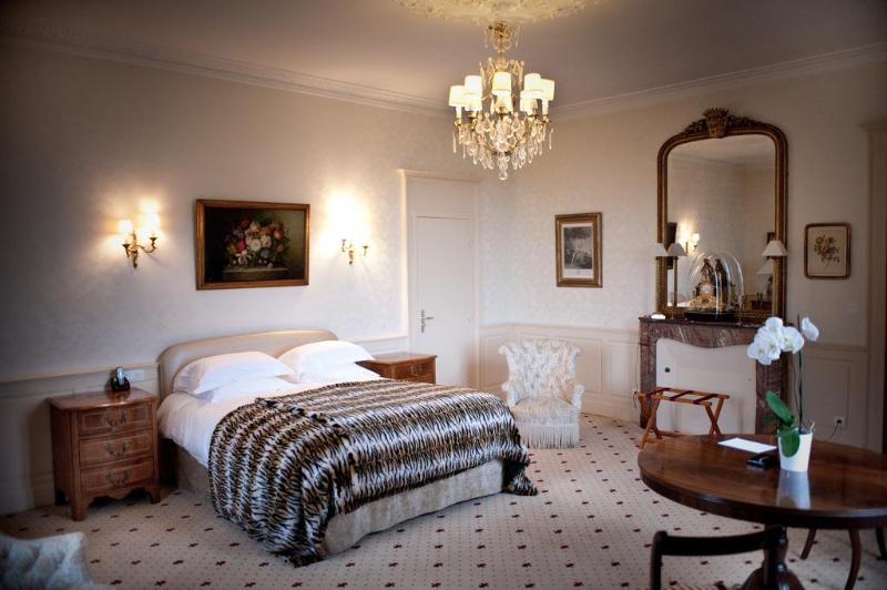 Номер Deluxe, Chateau D Apigne Rennes