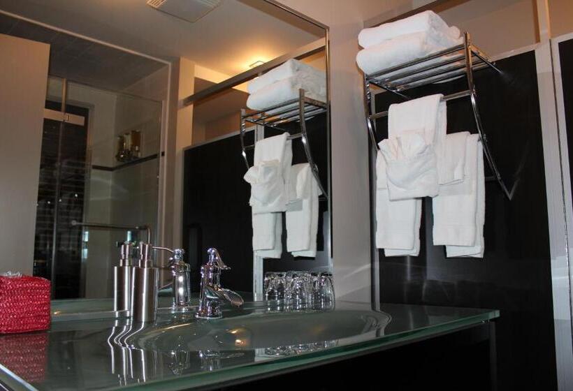 디럭스 룸 킹사이즈 침대, Hôtel Saint Germain Rimouski