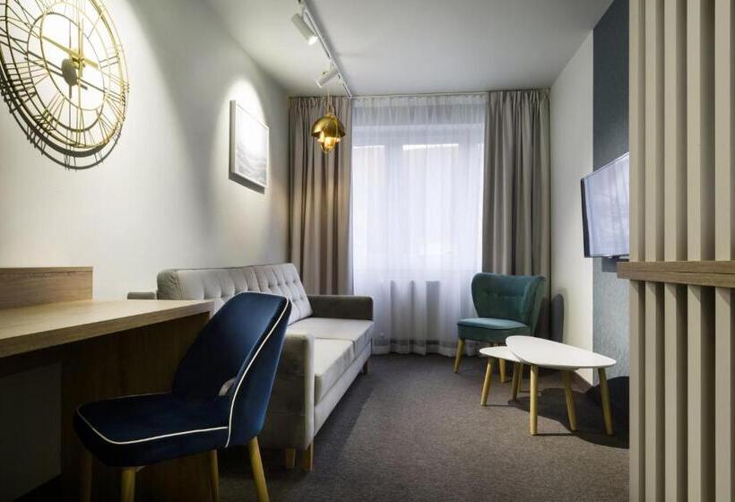 Трехместный Номер Deluxe, Halo Toruń