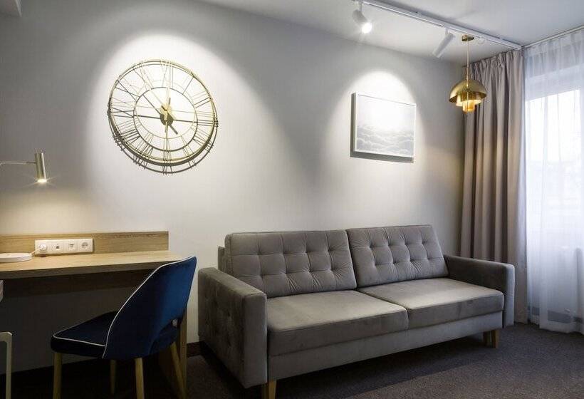 Трехместный Номер Deluxe, Halo Toruń