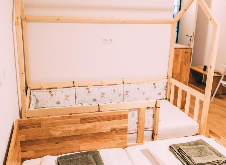 اتاق استاندارد, Gut Hügle Jugendzimmer