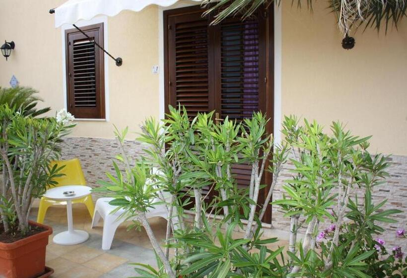 اتاق استاندارد اینتریور, Room And Breakfast Aloe