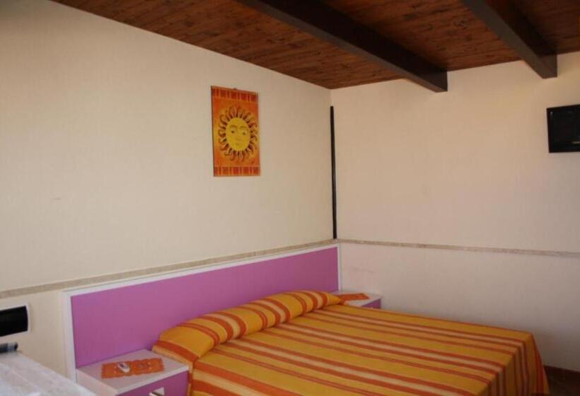 استودیوی استاندارد, Room And Breakfast Aloe