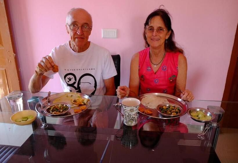 Quarto Estandar, Suma Guest House