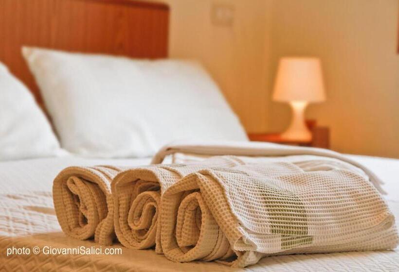 Номер Стандарт, Santangela Hostel & Rooms