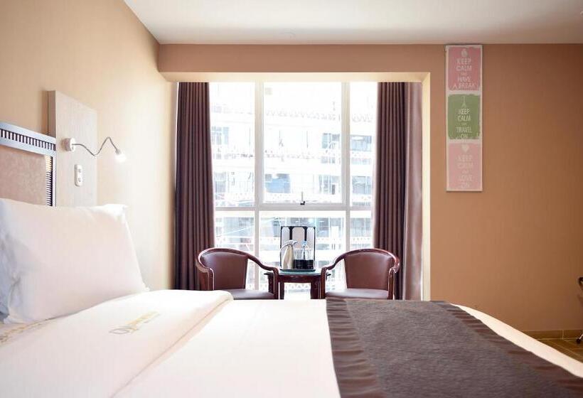 سوییت جونیور, Gran Mundo Hotel & Suites