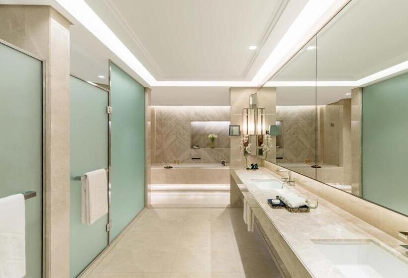 سوئیت کلوب با چشم‌انداز دریا, Taj Exotica Resort & Spa, The Palm, Dubai