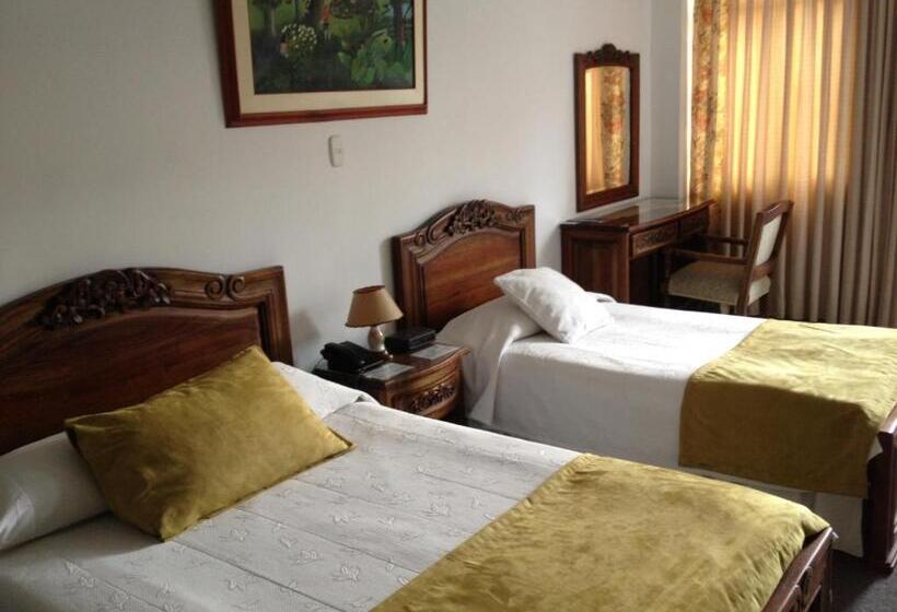 스탠다드 트리플 룸, El Gran Hotel De Pereira